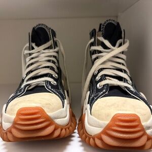 Converse Run Star Motion Hi sneaker in the 'Black/White/Gum Honey